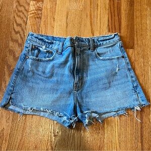 Abercrombie high ride mom short